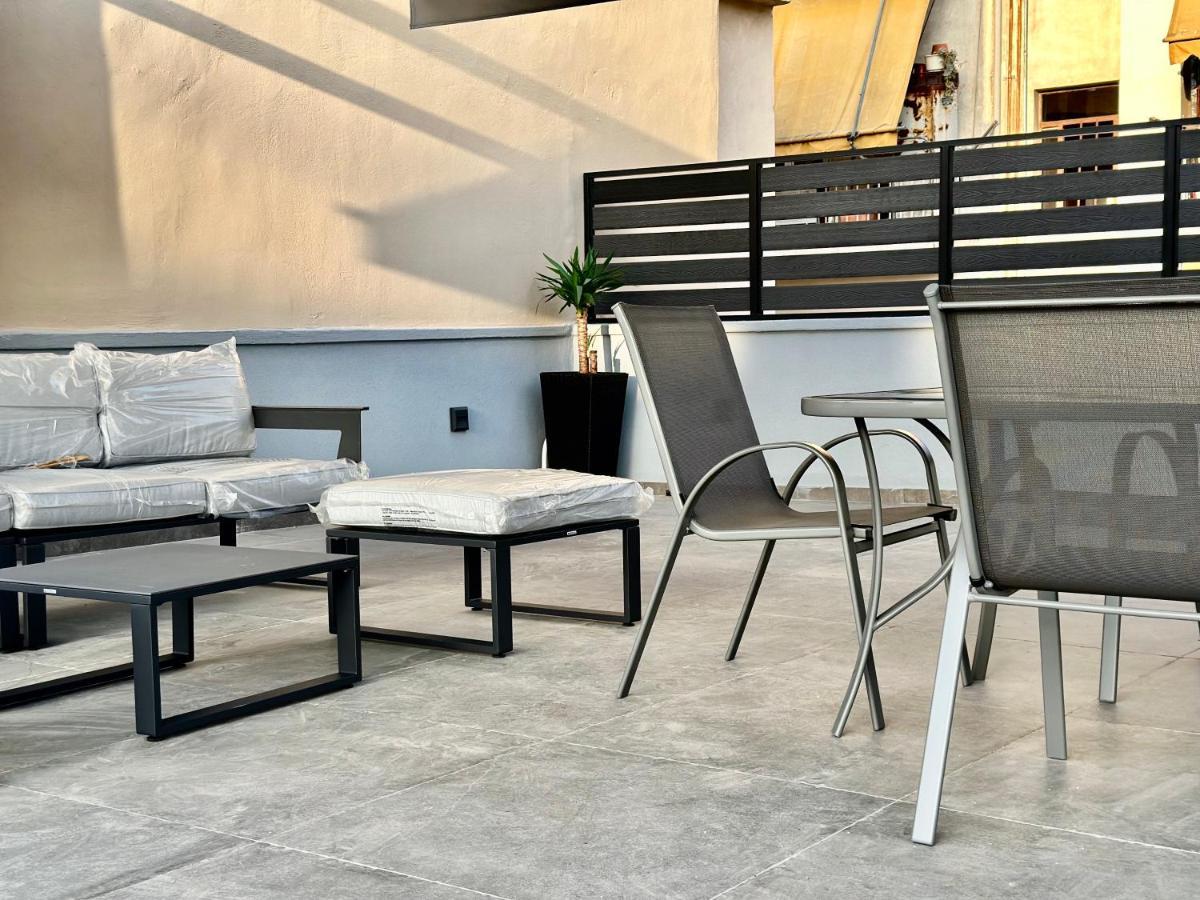 T&T Luxury Apartments - Rooftop Jacuzzi Atene Esterno foto
