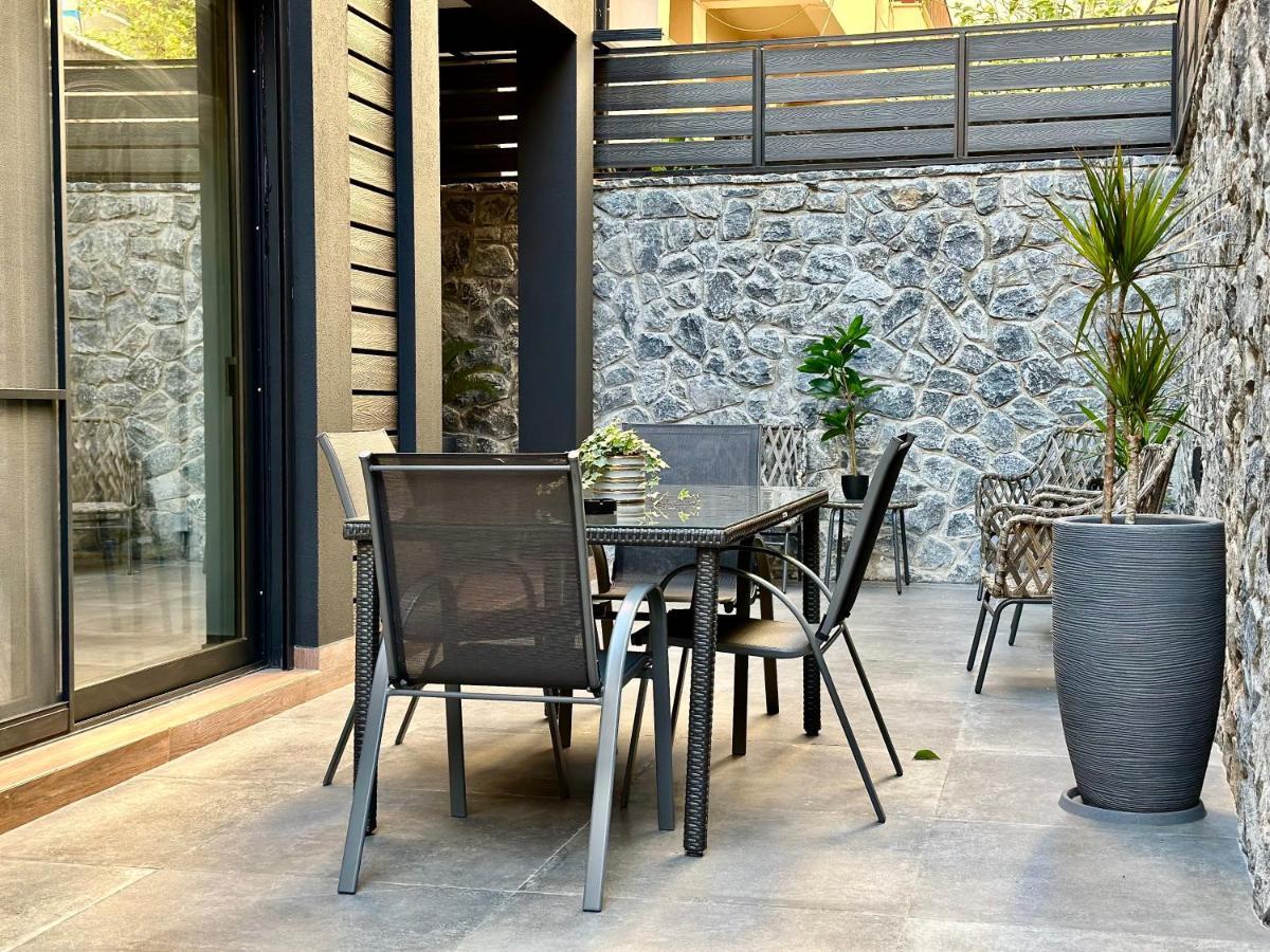 T&T Luxury Apartments - Rooftop Jacuzzi Atene Esterno foto
